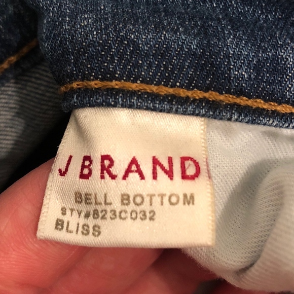 J Brand Mid Rise, Bell Bottom/Flare Jeans Size 26 - Picture 8 of 8